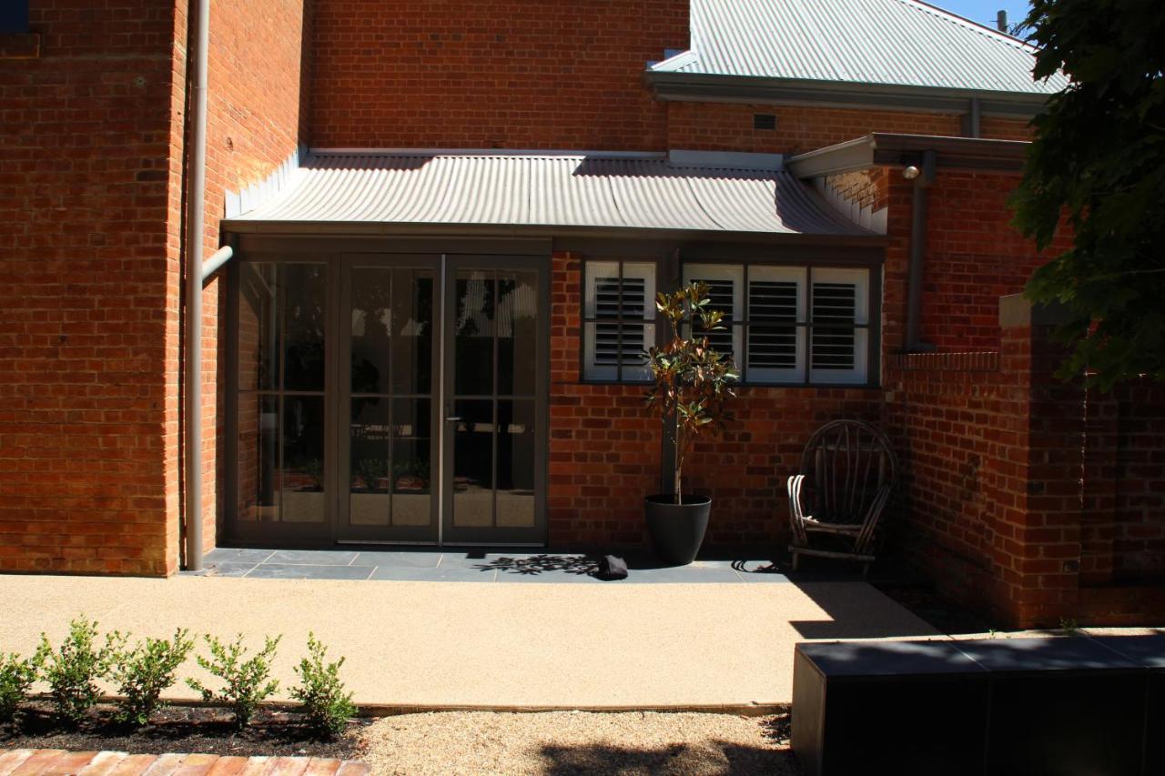 The Houston Wagga Hotel Wagga Wagga Exterior photo