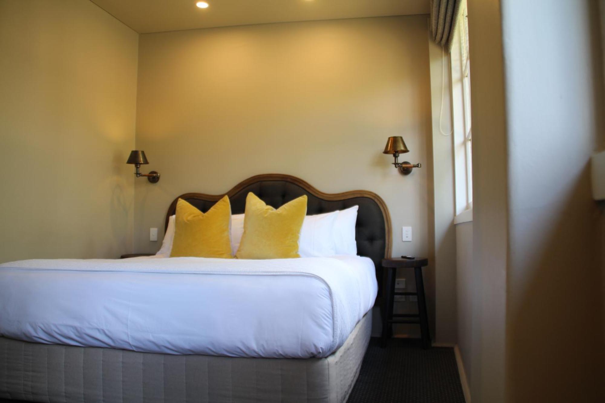 The Houston Wagga Hotel Wagga Wagga Room photo