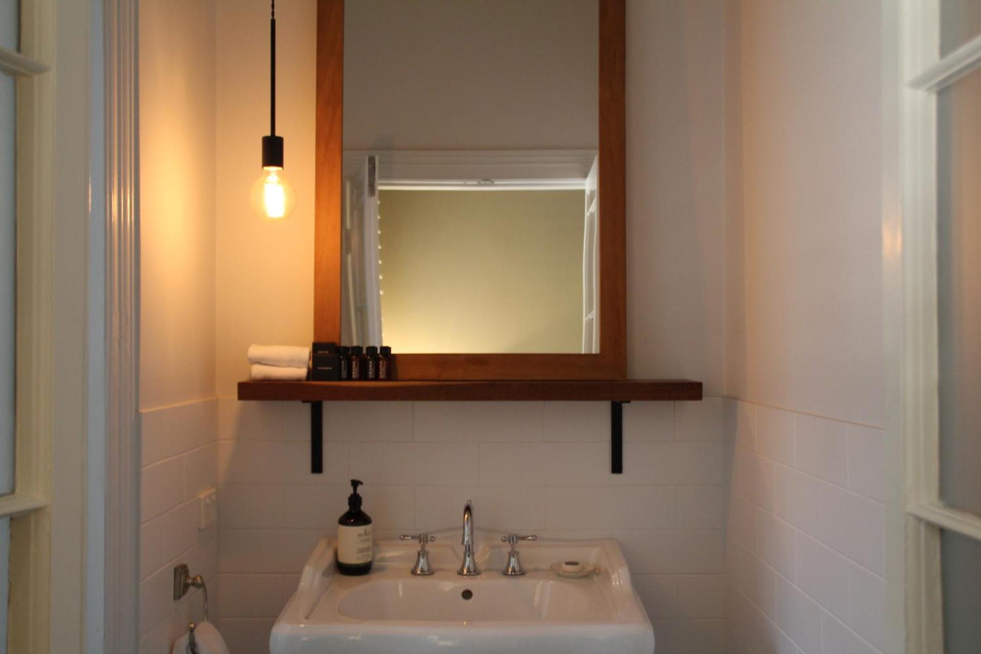 The Houston Wagga Hotel Wagga Wagga Room photo