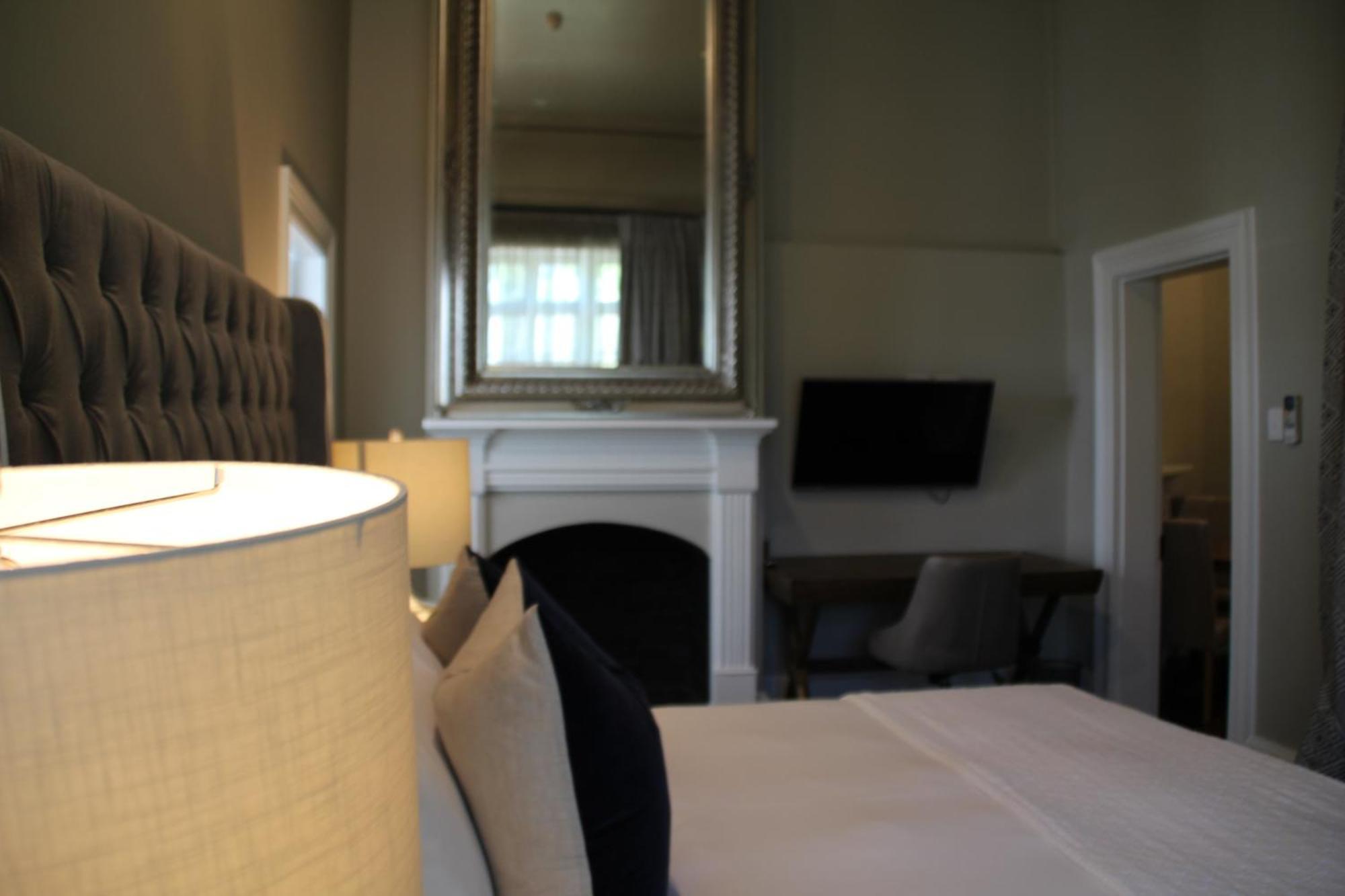 The Houston Wagga Hotel Wagga Wagga Room photo